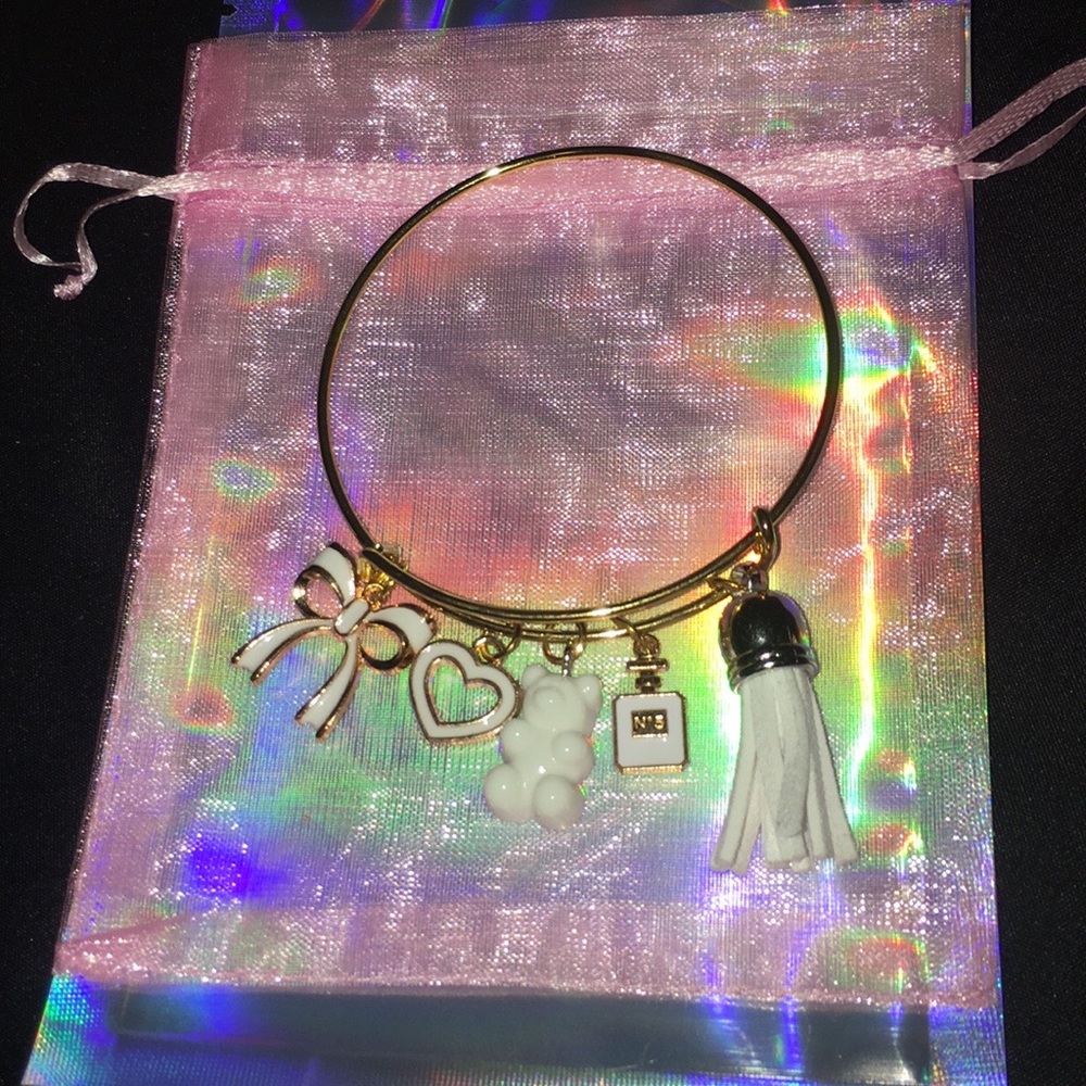Gold bangle